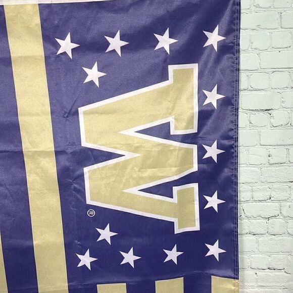 Washington Huskies 3" x 5" purple flag NWOT - Picture 3 of 4